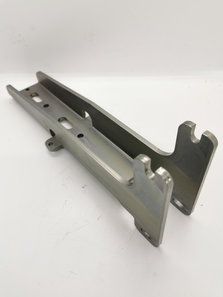 Mounting shoe horizontal for 40s posts, 300mm cantilever, for dowelling, mat. steel galvanized