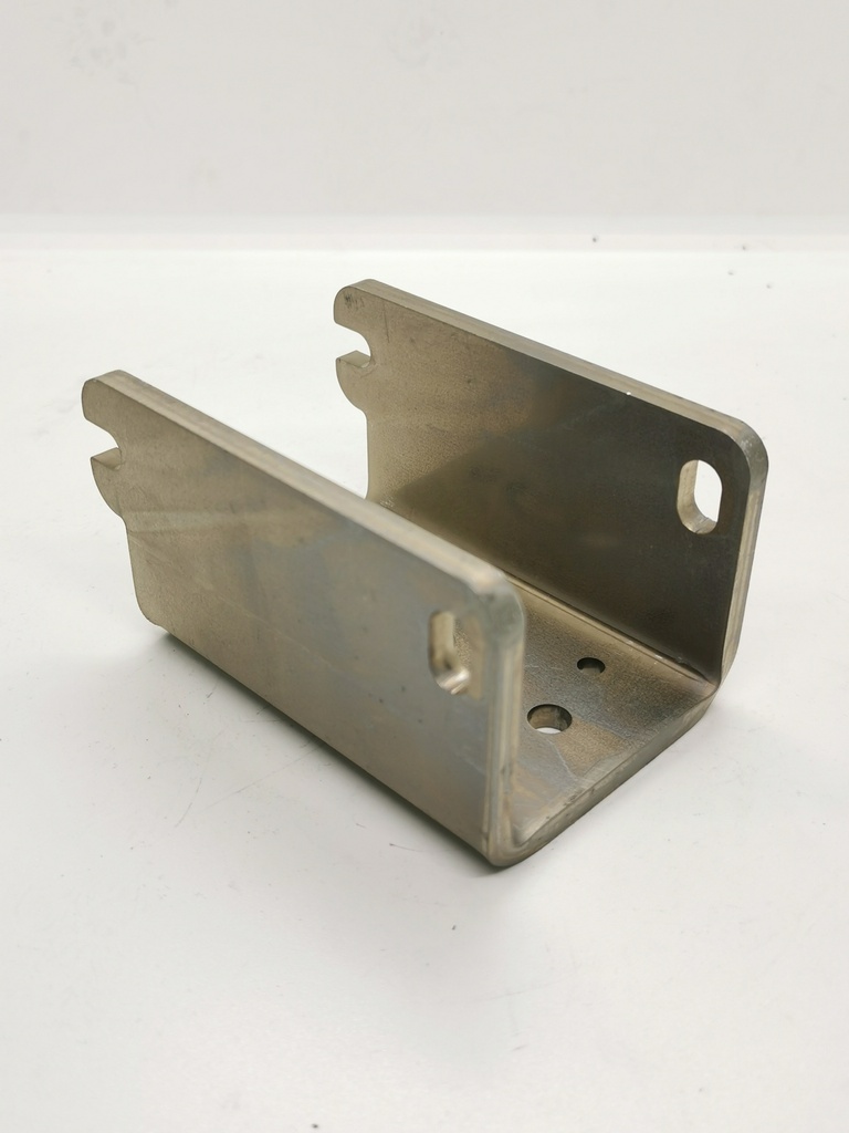 Mounting shoe vertical for 60s posts, support surface 100mm, for dowelling, mat. steel galvanized